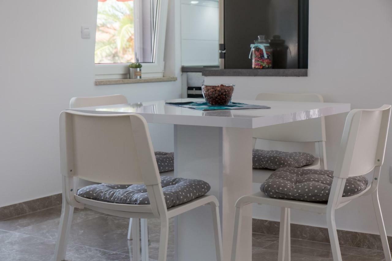 Apartman Filip Mali Losinj Ngoại thất bức ảnh
